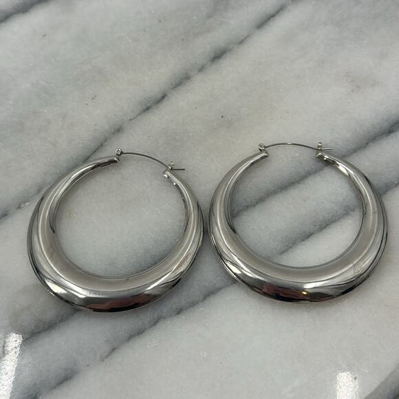 NWOT large silver hoop earrings - Picture 3 of 4